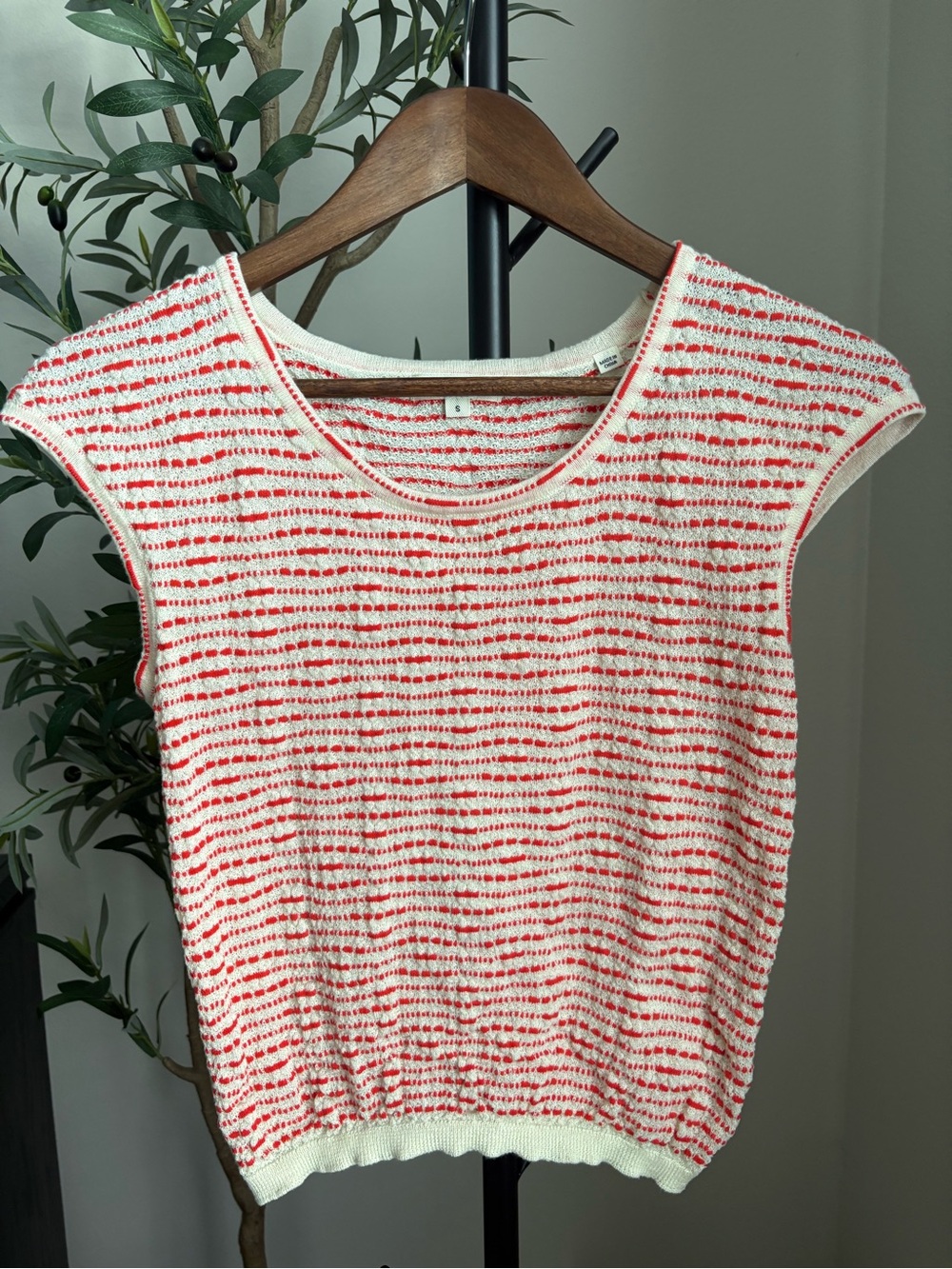 Max Studio Red and White Knit Cap Sleeve Tank